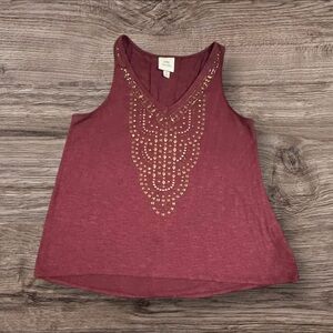 Knox Rose Burgundy Tank Top with Gold Accents ** See Photo 4 & 5 ** Size‎ Med